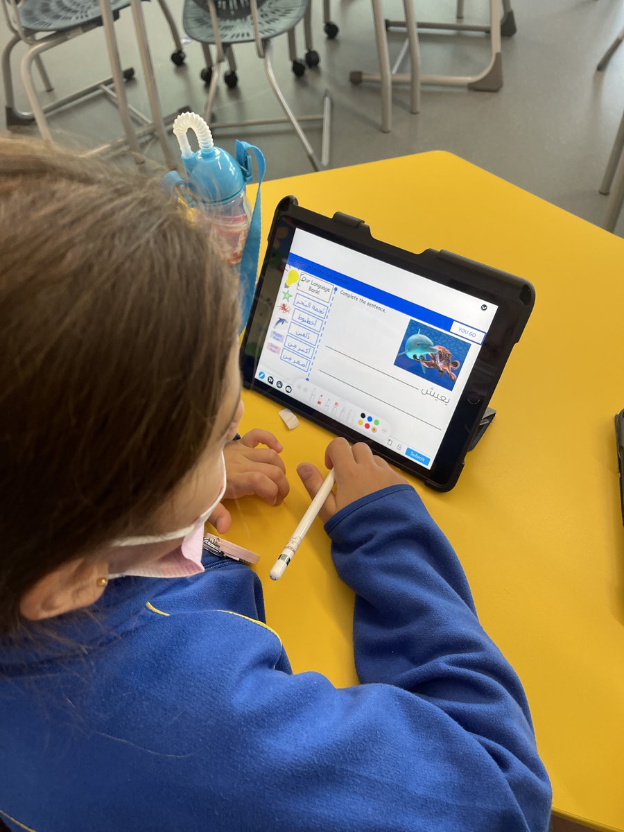 techteachertom1's tweet photo. Our @ArcadiaSch Arabic A students having their lesson delivered through @nearpod. Loads of assessment and fun activities throughout as well as the chance to collaborate and work together. @AppleEDU #AppleDistinguishedSchool #ADEUAE #ADE #AppleEDUchat https://t.co/67mPVP7cdb