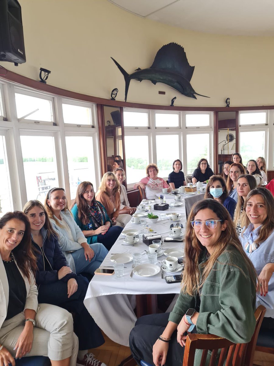 📍¡En Montevideo pasan cosas! Desayunando con emprendedoras e inversoras, conectando, sosteniendo, impactando. 🤝
🚀 ¡Gracias <a href="/sylchebi/">Sylvia Chebi</a> <a href="/WeInvest4/">WeInvest Latam</a> por generar el espacio!