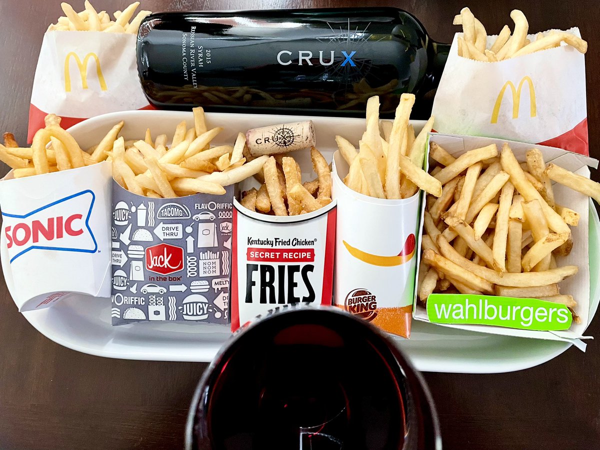 cruxwinery's tweet image. Ever do a French Fry Challenge? This is a first for us as friend of the Crux @_drazzari tried our syrah with a bunch of fast food French fries recently. Looks good from our end!
•
#cruxwinery #frenchfries #frenchfrychallenge #wine #sonomacounty #californiawine #wineandfries