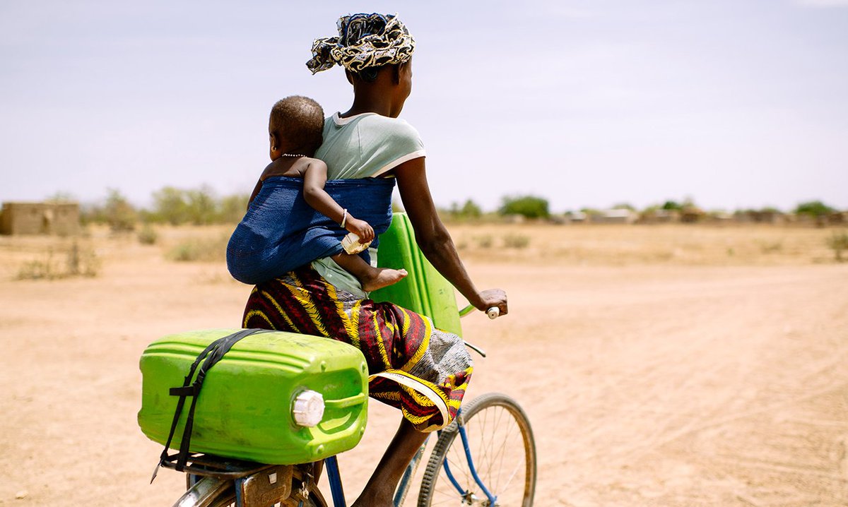 📢 Want to know how #SocialProtection, #DRR &amp; #ClimateAction can work together to achieve #SDGs?

Then this latest <a href="/FAO/">Food and Agriculture Organization</a> E-Learning Academy course is for you!💻

'Managing climate risks through social protection' available now!

📚 Ready to hit the books? 👉bit.ly/3Ne9JQ7