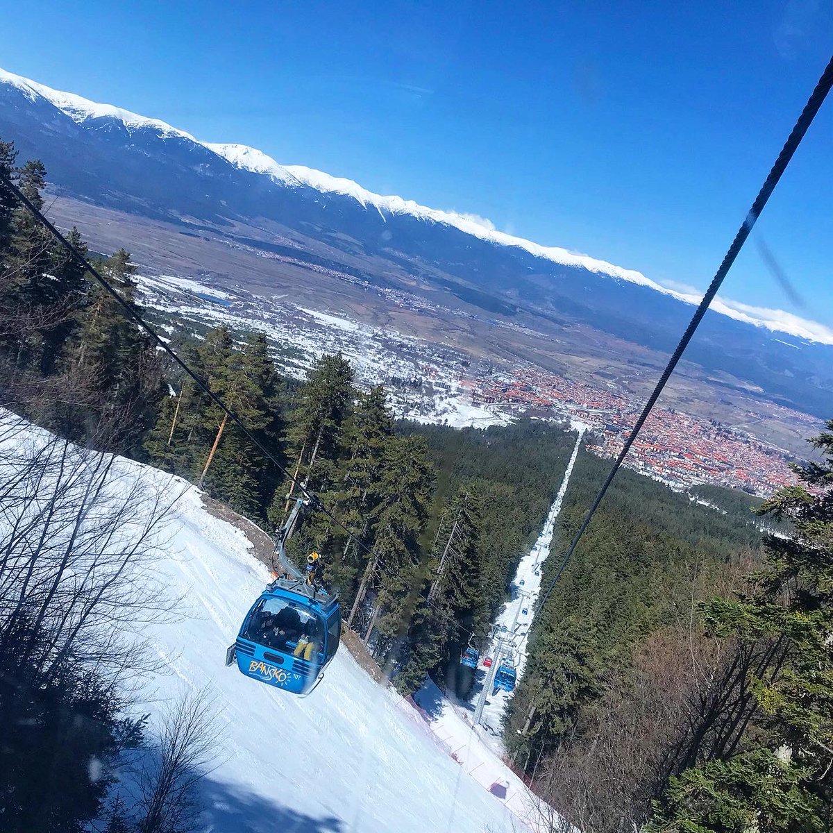 SweMetalChef's tweet image. Always ski with style…in @TheGrimfrost wear. \m/ #grimfrost #viking #wear #ski #bansko #great #mountain #resort