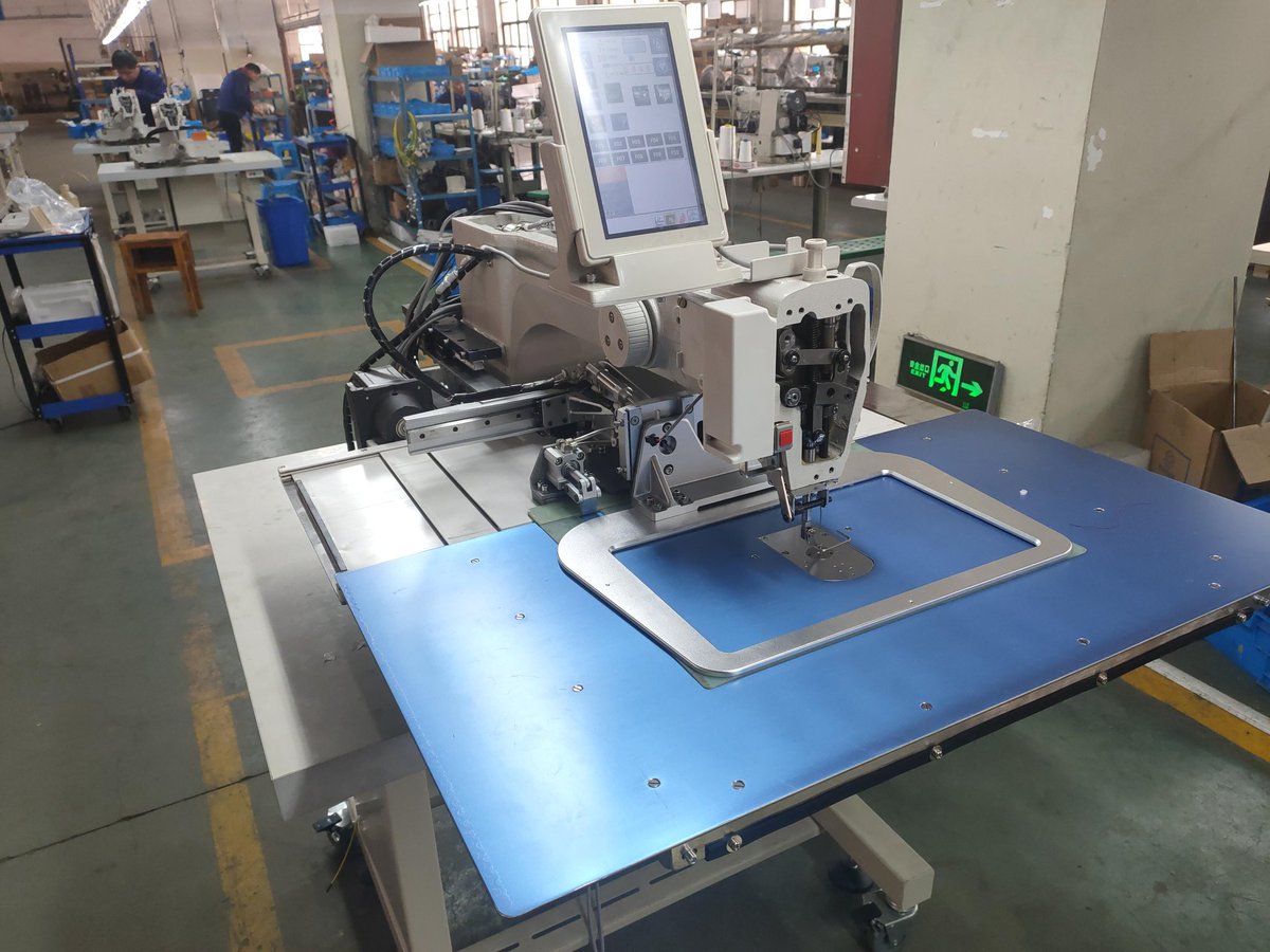 LejiangMachine's tweet image. Lejiang automatic pattern sewing machine with touch screen, various operate sizes available to choose, high precision imported components, own developped control system, welcome to inquiry for cooperation.