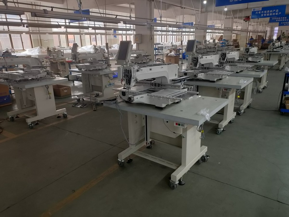 LejiangMachine's tweet image. Lejiang automatic pattern sewing machine with touch screen, various operate sizes available to choose, high precision imported components, own developped control system, welcome to inquiry for cooperation.