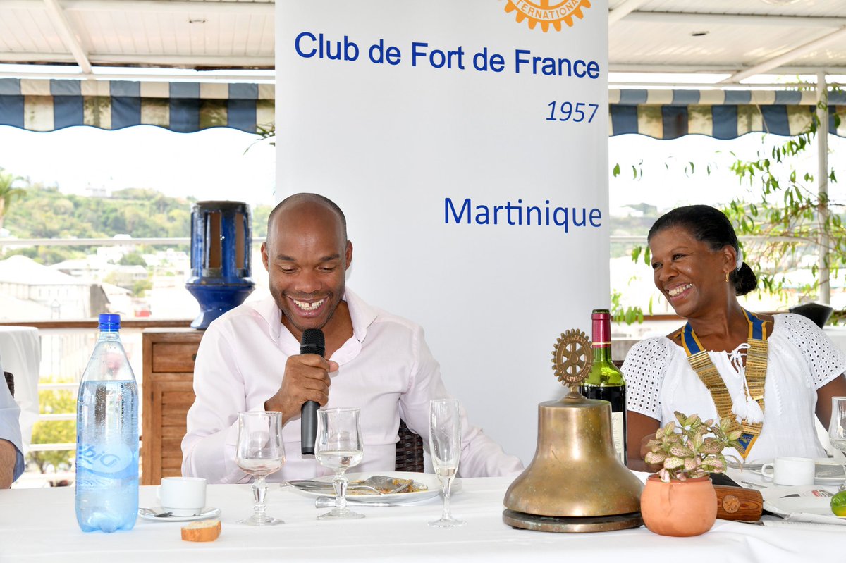 RotaryFDF's tweet photo. 2/ @marcelravin est aussi un concentré de créativité, bienveillance, humilité, travail minutieusement fait et de générosité, avec l’amour des siens et celui de son île natale #Martinique chevillés au corps. À nouveau 🙌🏽 à notre futur membre d’honneur ! #gastronomie #outremer https://t.co/cnuO3SWSi7