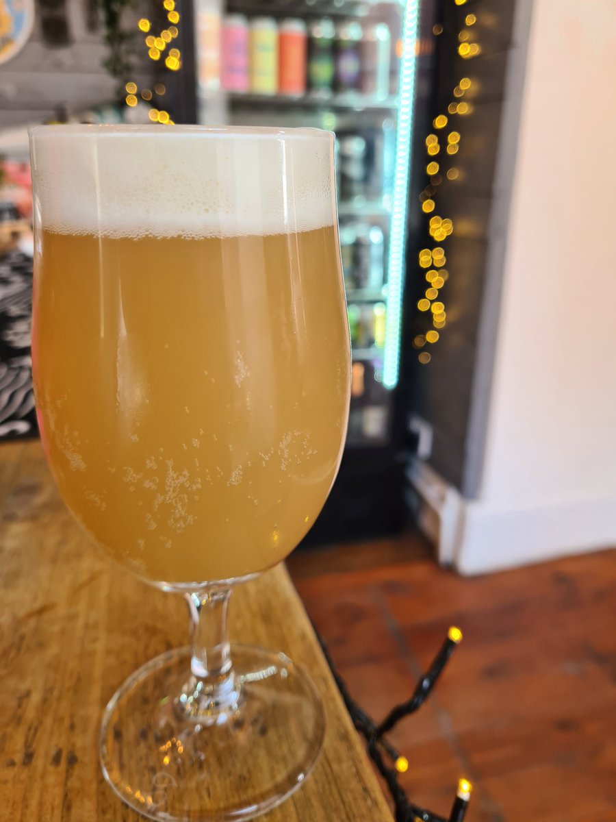 beertrapbelper's tweet photo. **NOW POURING**
Fresh on today is the gloriously hoppy Trouble on Central from @pollysbrewco
A sessionable hazy boi, DDH with American hops for a palette of tropical fruits, tangerine and bubblegum. Divine.
#nowpouring #drinkgoodbeer #craftbeer #craftdraft #pollysbrewco https://t.co/bTMipRGTq3