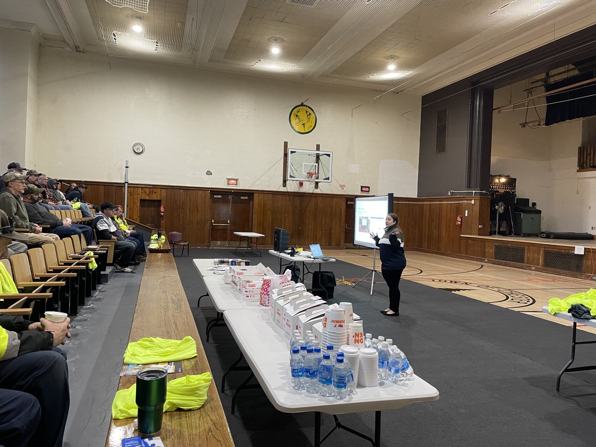 NatGridSafetyJS's tweet photo. Yesterday I was at the Chestertown Municipal Center with UDIG @UDigNY  for the Spring into Safety Excavator breakfast.  It was nice to be able to meet in person this year!!  Thanks to all who attended and great job Sam!! @UDigNY_CRNE_Rep https://t.co/ZEe0ia0QJC