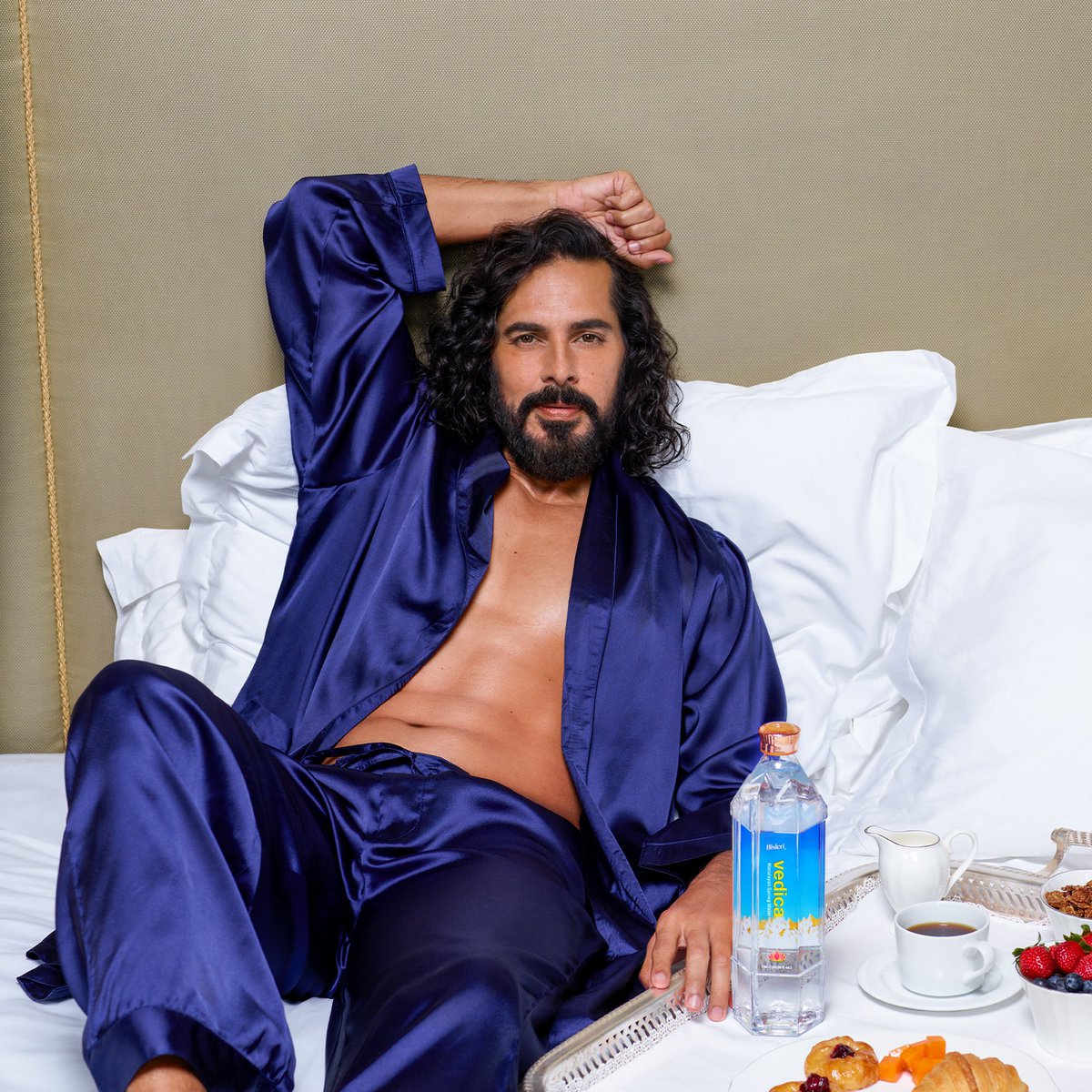vedicaspring's tweet photo. Waking up with Vedica every morning keeps #DinoMorea hydrated 💙💦

His life is always #FullOfAltitude. Is yours?

#Vedica #HimalayanSpringWater #MorningHydration #StayHydrated https://t.co/A9IKV4aIvu