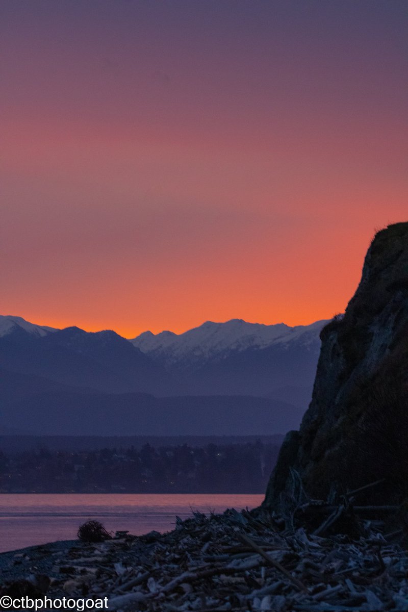 Red skies at night.
