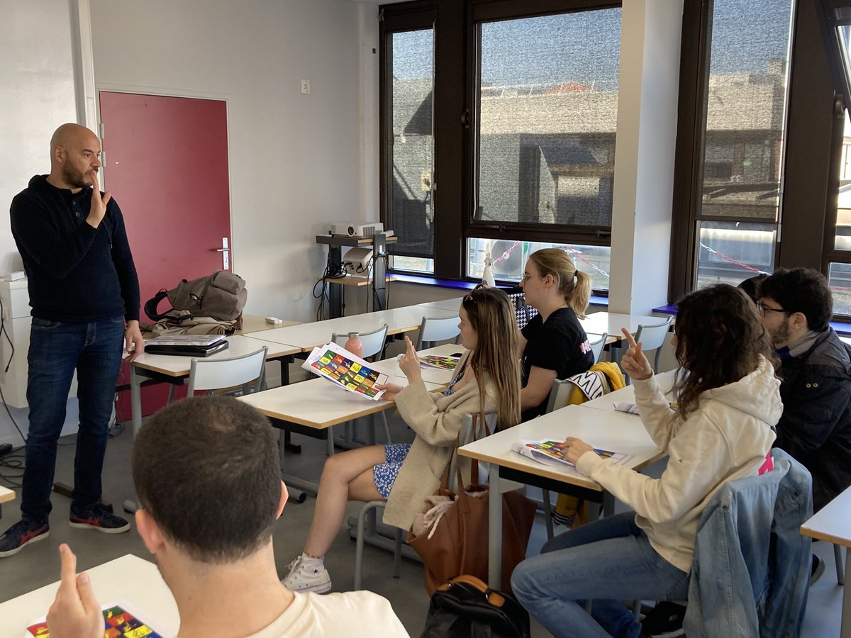 Impact Now, une semaine #RSE sur les 3 campus de <a href="/NEOMAbs/">NEOMA Business School</a> : sensibilisation au handicap, lancement bibliothèque participative, atelier recyclage, initiation à la langue des signes. Bravo aux étudiants pour leur engagement dans l’organisation de cette 1ère édition ✌️💪👏