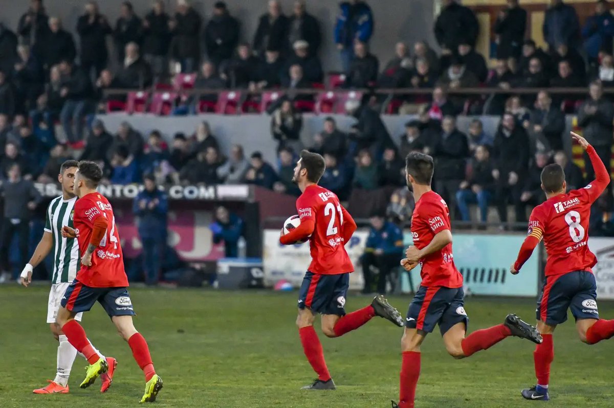 Unió Esportiva Olot tweet media