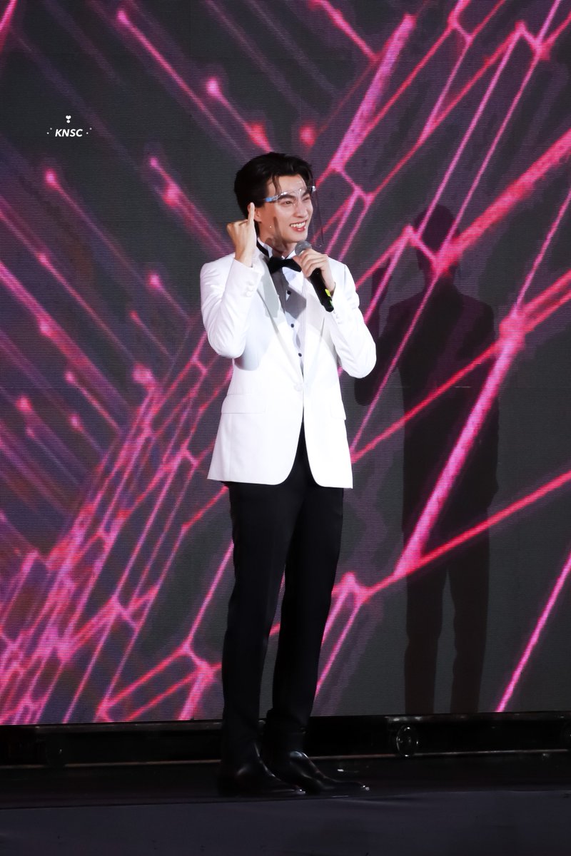 kanasocute's tweet photo. ปากำลังใจจากดาวอังคารลูก55555

GULF KANAWUT
 
{ #knscpics }
#GulfKanawut | @gulfkanawut
 #ดวงใจเทวพรหมdebutnight https://t.co/RG376A21CR