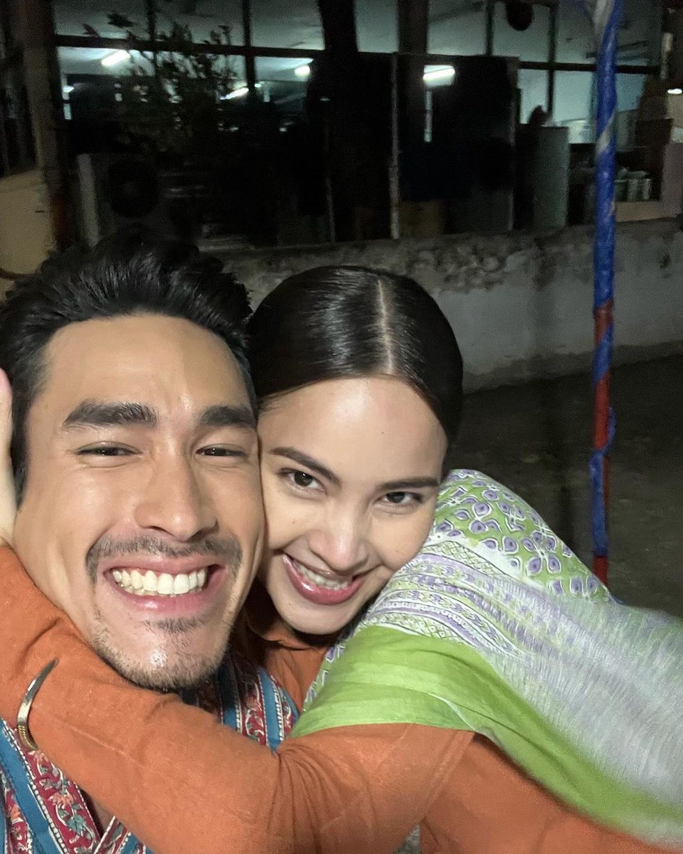 0sQInJ0Zi2DbF7N's tweet photo. โอ้ยยย ดีใจแทนหลวงอินทร์พ่อแทบขาดใจแล้วไม่เจอเธอนาน long time no you 😍😍😍 น่ารักเท่าโลกกก #ณเดชน์ญาญ่า https://t.co/7q68Ol2RC7