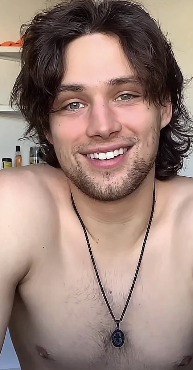 Wendy__1103's tweet photo. Happy hump day everyone! It’s #whoawednesday. I’m hoping @w_white18 comes out to play with us today🤞🏼 can anyone tell me how is he so perfect?!! Geez my heart 🥰🥰🥰🥵😍🤩❤️🔥❤️🔥❤️🔥❤️🔥 #BeNice #ggslovewillyum #whiteyynation #williamwhite #PositiveVibes https://t.co/9BTJ4wpCfZ