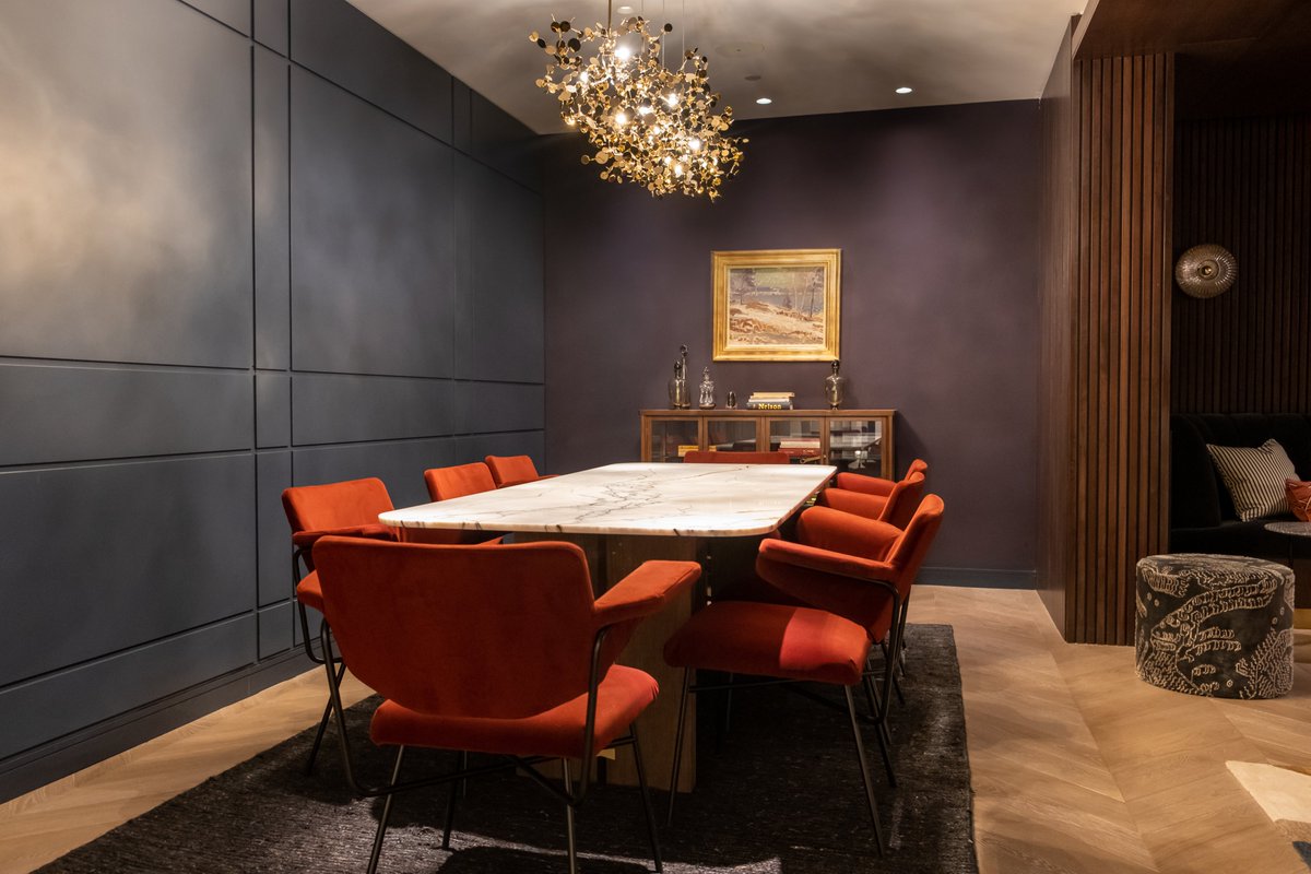 CousinsLtd's tweet image. Working on behalf of @MCLGroupPLC we have recently completed decoration works at 101 on Cleveland, a boutique collection of stylish apartments.

Read more: cousinsgroup.co.uk/our-work/101-c…

#decoratingcontractor #residential #Fitzrovia #paintinganddecorating #duluxpaint #loveconstruction