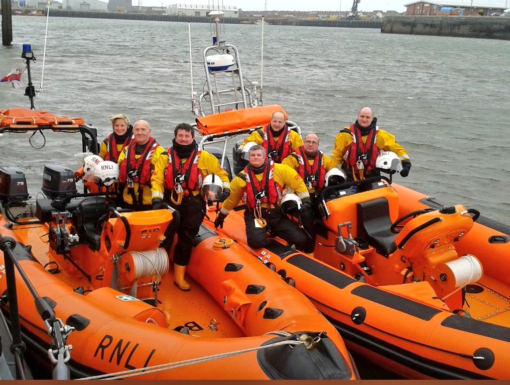 showbizshaun's tweet photo. This came up in photo memories this week from March 2015 from my time training at other lifeboat stations around the country (this was Atlantic 75 to 85 conversion).
Any guesses which @RNLI station?
#Alwaystraining
#RNLITraining https://t.co/7tUQYPrjNZ
