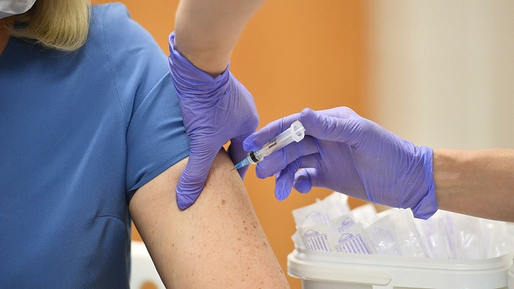 observatory_brk's tweet photo. Expert spoke about the unusual effect of vaccination against coronavirus https://t.co/6Uagw3Gp5G https://t.co/6w6rPjMfxq
