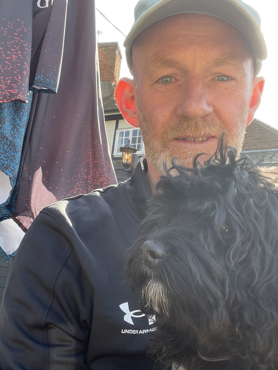 PhilHalliday51's tweet photo. Me and me dog https://t.co/UBkM4Zh6zX