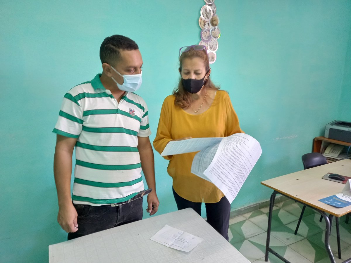 idalmis_wanton's tweet photo. Momentos del intercambio realizado con la Dra Municipal Maricel Hechavarria Ge y el Subdirector General Enmanuel Mustelier sobre las proyecciones de trabajo sobre  política demográfica.  @dpestgo @DraMaricelDME @CubaMined @Anita64244473 @EsterisFrancis https://t.co/hDKPfqXFET