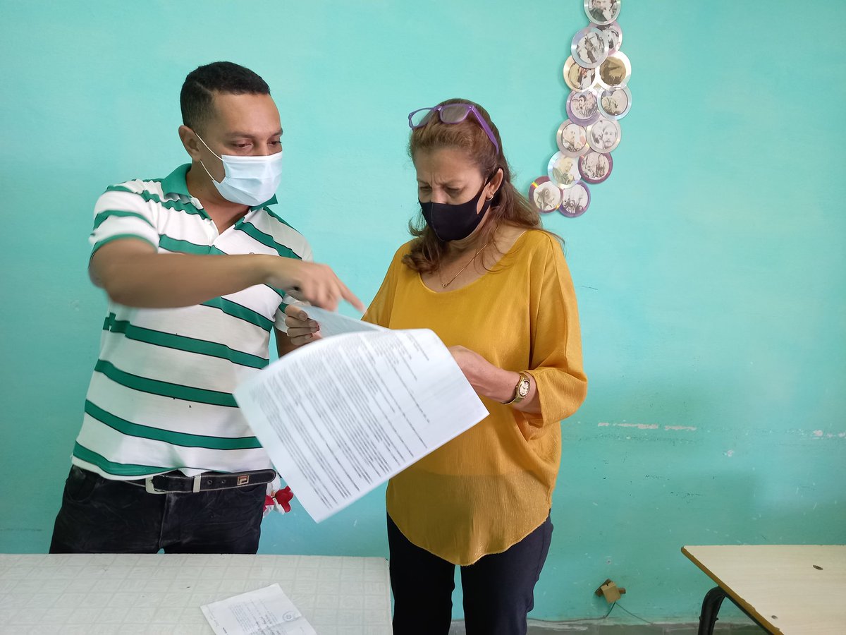 idalmis_wanton's tweet photo. Momentos del intercambio realizado con la Dra Municipal Maricel Hechavarria Ge y el Subdirector General Enmanuel Mustelier sobre las proyecciones de trabajo sobre  política demográfica.  @dpestgo @DraMaricelDME @CubaMined @Anita64244473 @EsterisFrancis https://t.co/hDKPfqXFET