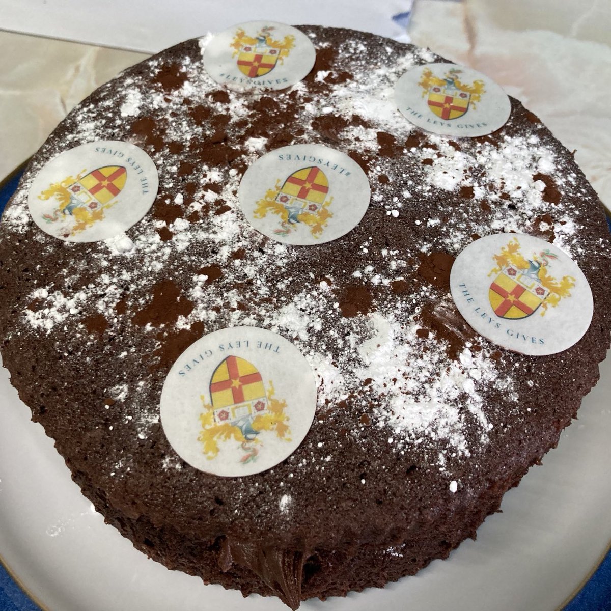 Some of Moulton’s tasty treats for #leysgives ⁦@LeysCambridge⁩ today! #nomnomnom #LetThemEatCake