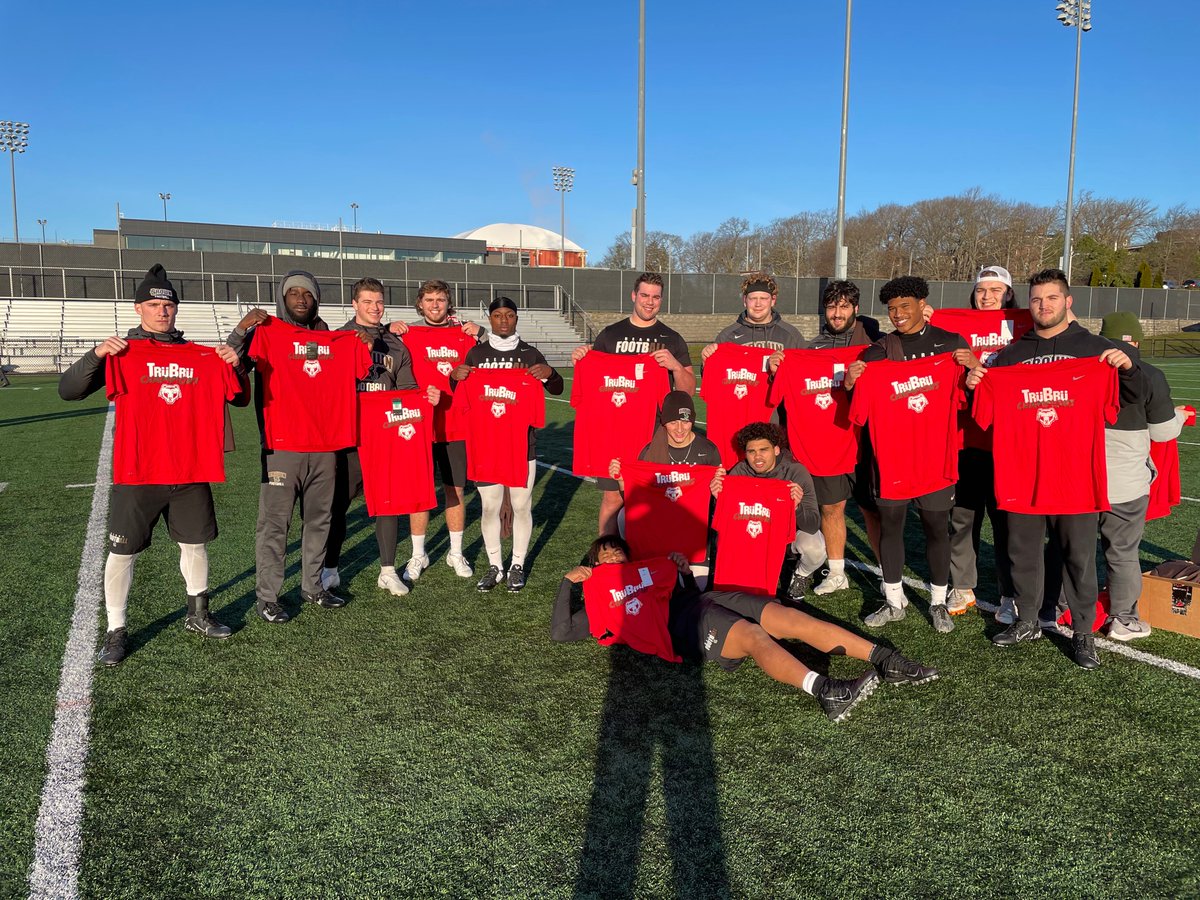BrownU_Football's tweet photo. Congrats to 🔥Hell on Wheels🔥 our 2022 TrüBrü Winter Workout Champs!

Special congrats to @lucasaferraro as our individual champ 💪🏆

#gobruno #EverTrue #trubru https://t.co/5CkcgAwFex