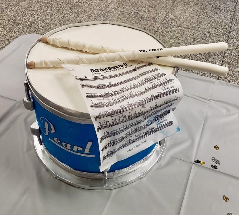 justbudfox's tweet photo. Last night, @henryclayband celebrated 20 incredible years of @justinfisher78 shaping the lives and talents of young percussionists.
Amid the music, there was a perfect moment of “wait, it’s all cake?” Bless talented band moms. 💙💛
#bandparents #justdrummerthings #cake https://t.co/IbhrfT1dE1