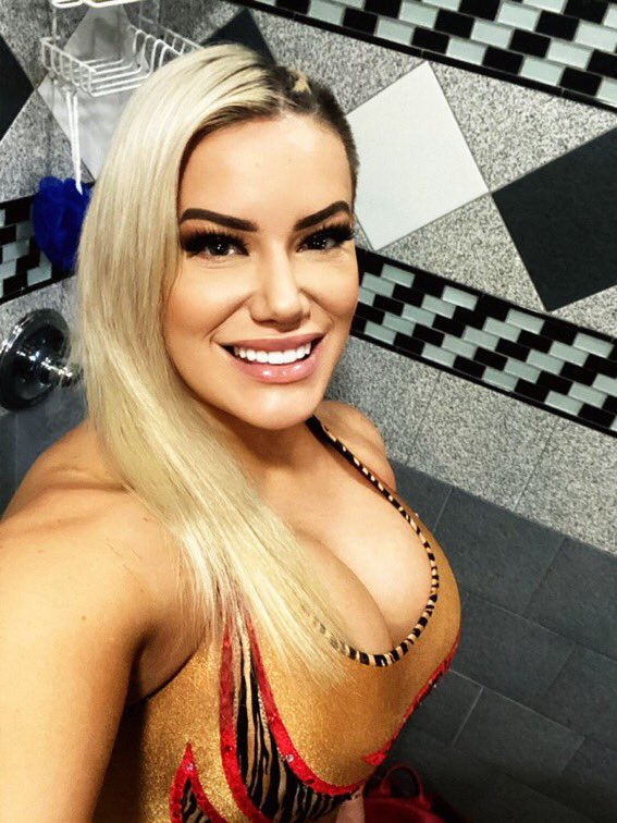 #WifeCrushWednesday for the beautiful <a href="/moderndayfreya/">Valkyrie (RP account, Not Real)</a>