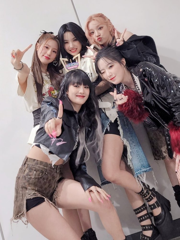 MN_K0911's tweet photo. 🥳🎉 おめでとう~!!
#여자아이들
#GIDLE 
#GIDLE_TOMBOY 
#I_NEVER_DIE 
#TOMBOY2ndWin 
#GIDLE30THWIN https://t.co/DEKb2a5c3t
