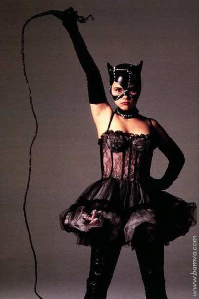 MajorIssuesCBC's tweet photo. Good Morning Cliquers! It's Wednesday so the latest ep of the #MajorIssuesPodcast is out now!
In the meantime check out these rare pictures of Christina Ricci in this Halloween photoshoot. She really could have killed a #Catwoman role.
π· by Peggy Sirota.
#SelinaKyle #DCComics https://t.co/52Ffj99h82
