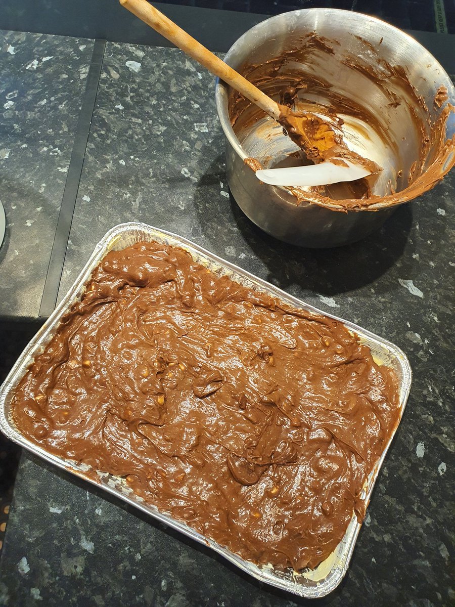 BrewedPerfectly's tweet photo. On the counter home made gooey Twix and white choc chip brownies 😋 👌 

 #foodgram #perfectlybrewed #foodporn #youreastbourne #eastbourne #foodi #eastbournelocal #coffeeshop #eastbournebusiness #enterpriseshopping https://t.co/sZjl3opvR6