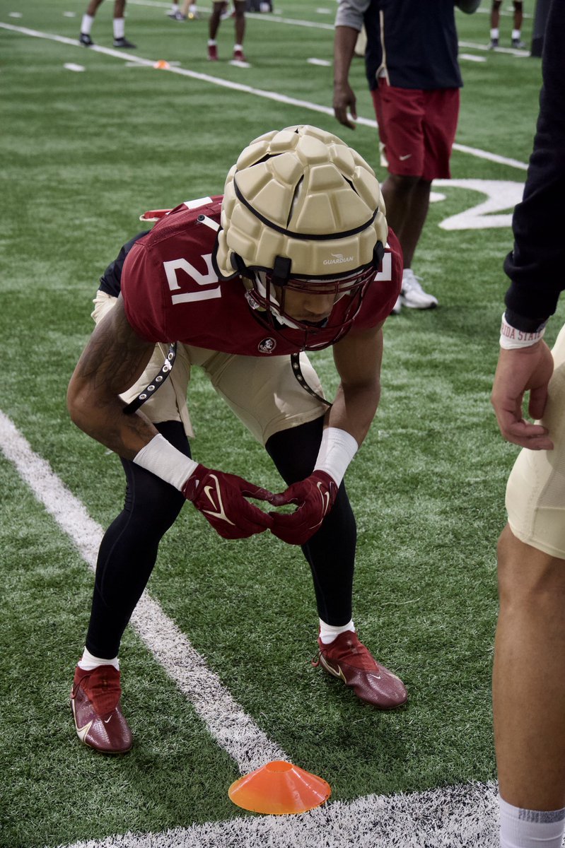 #FSU defensive back Greedy Vance has been a player that has gotten into a groove the last couple of practices and has been making plays left and right. 

Time to keep an eye on No. 21. #Noles
