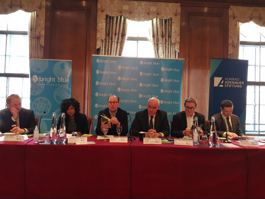 KAS_UKIRL's tweet photo. 🌍Happening now: public panel event with @WeAreBrightblue ‘European Climate Diplomacy’

🗣️@TomTugendhat, @ValedeAlmeidaEU, @JohnMurton, @bfwesterman, @ayeshasiddiqi12 discuss the UK and EU cooperation on climate:

🔒Security
🧑‍🤝‍🧑Migrations
🧪Innovation

#ClimateChange https://t.co/vNtqVVBDaQ