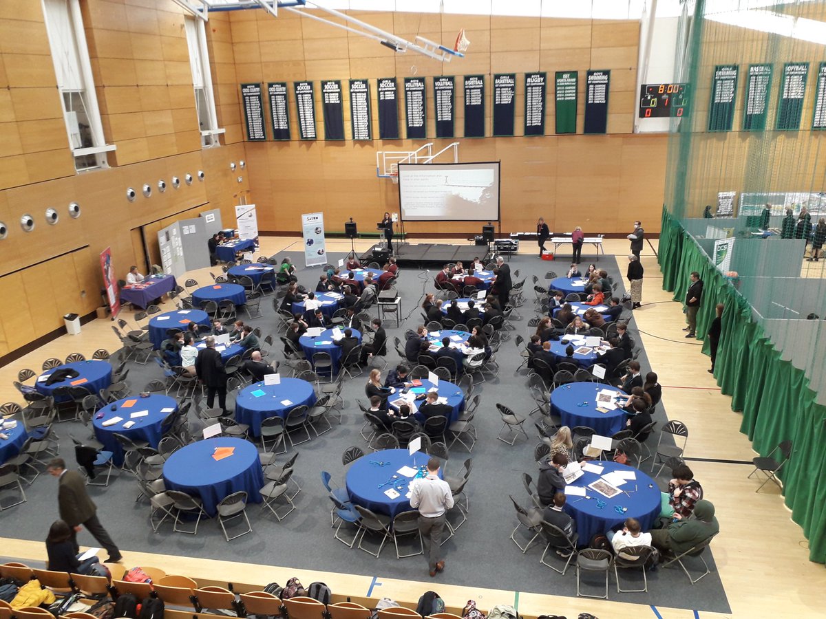 gabbot_DT's tweet photo. Enthusiastic Y9 DT students Engaging with STEM companies at SATRO fest. https://t.co/KaNnynYCIr