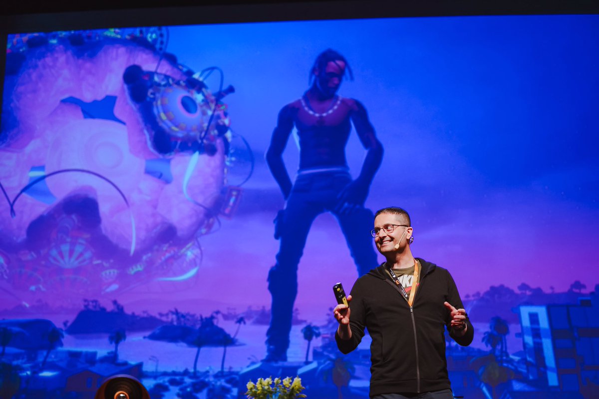 Amer Mohammed talar engagerat om den digitala revolutionen och teknikens möjligheter 
#skolledarkongressen