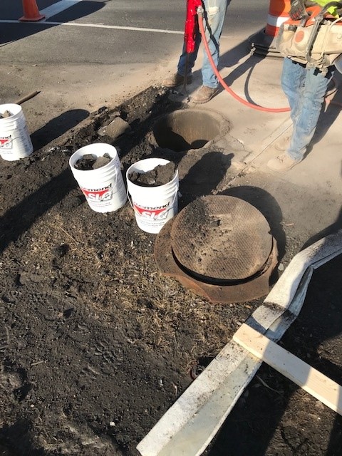 NYSDOTBuffalo's tweet photo. The Drainage Team from our Niagara County maintenance residency successfully repaired a broken manhole on Route 78 at Tonawanda Creek Road in the town of Lockport https://t.co/DclLcDBjQ9