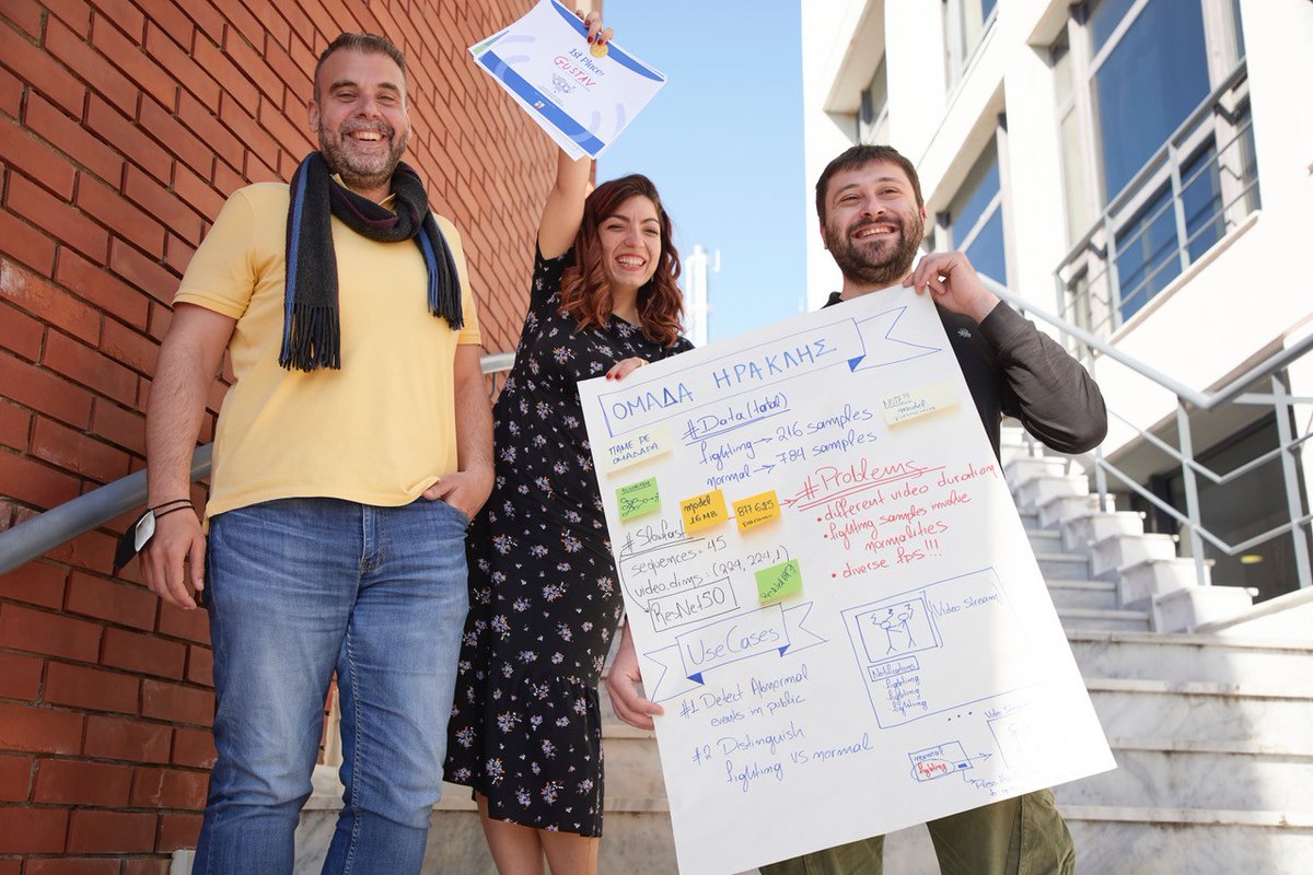 🚀 #showH2020 📡 And the 1st place goes to (ex aequo) ... 🥇 Team "Gustav" ... explaining us how to make safer and more secure driverless automated vehicles for passengers and people on the road. #innovation #startup