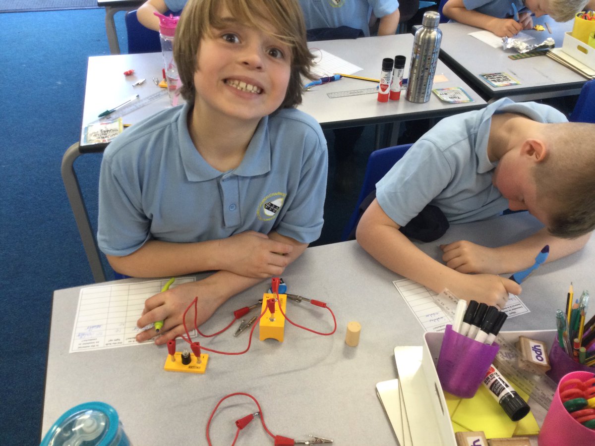 CCCRPrimary's tweet photo. Having fun investigating conductors and insulators in Y4 this afternoon and no we’re not testing the children (they did ask!!!) 😂😂
@CCCRPrimary #cccry4 #lovingscience https://t.co/byaZbIgkWH