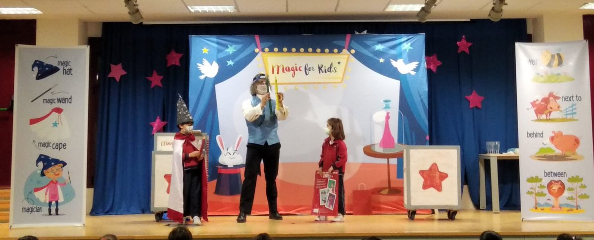 ColegiosElValle's tweet photo. Disfrutamos del #teatro 🎭 en la #SemanaCulturalInglesa🇬🇧
#ColegiosElValle #EnglishCulturalWeek #EducaciónInfantil #2INFA #3INFA #LTB #ElValle https://t.co/z99i5o4cQV