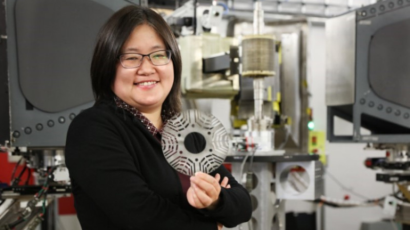 ORNLNeutrons's tweet photo. Neutron experiments at @ORNL have helped scores of companies save time and money by identifying ways to improve their materials and make their #industrial processes more efficient. Learn more on how #neutrons are advancing #industry https://t.co/FQ8YJBJVP6 https://t.co/S2vehgvA18