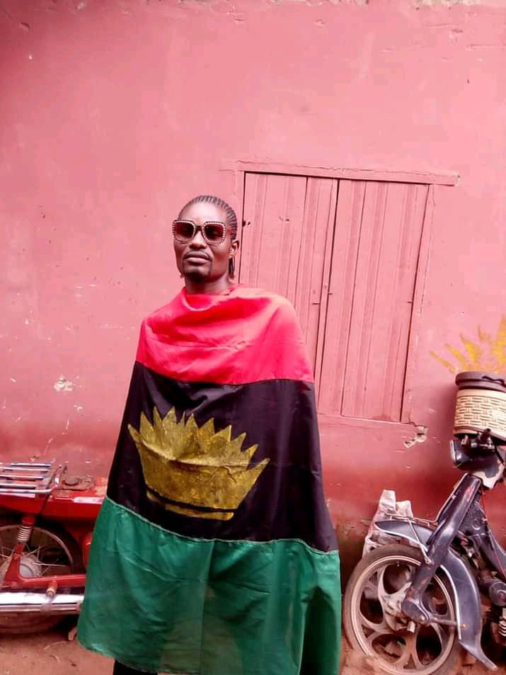 MaziKanuntaKanu's tweet photo. :@StateDept, @LeahHardingAJE MR OZUMA BRIGHT CHIMEZIE of Ntezi in ishielu LGA of Ebonyi state, was arrested on 13.03.2022  by @PoliceNG on 16th his Lawyer went to see him at the POLICE HQ  ABAKALIKI, he was denied access. Today he was murdered by the police at their station. https://t.co/YFpIdtMn57