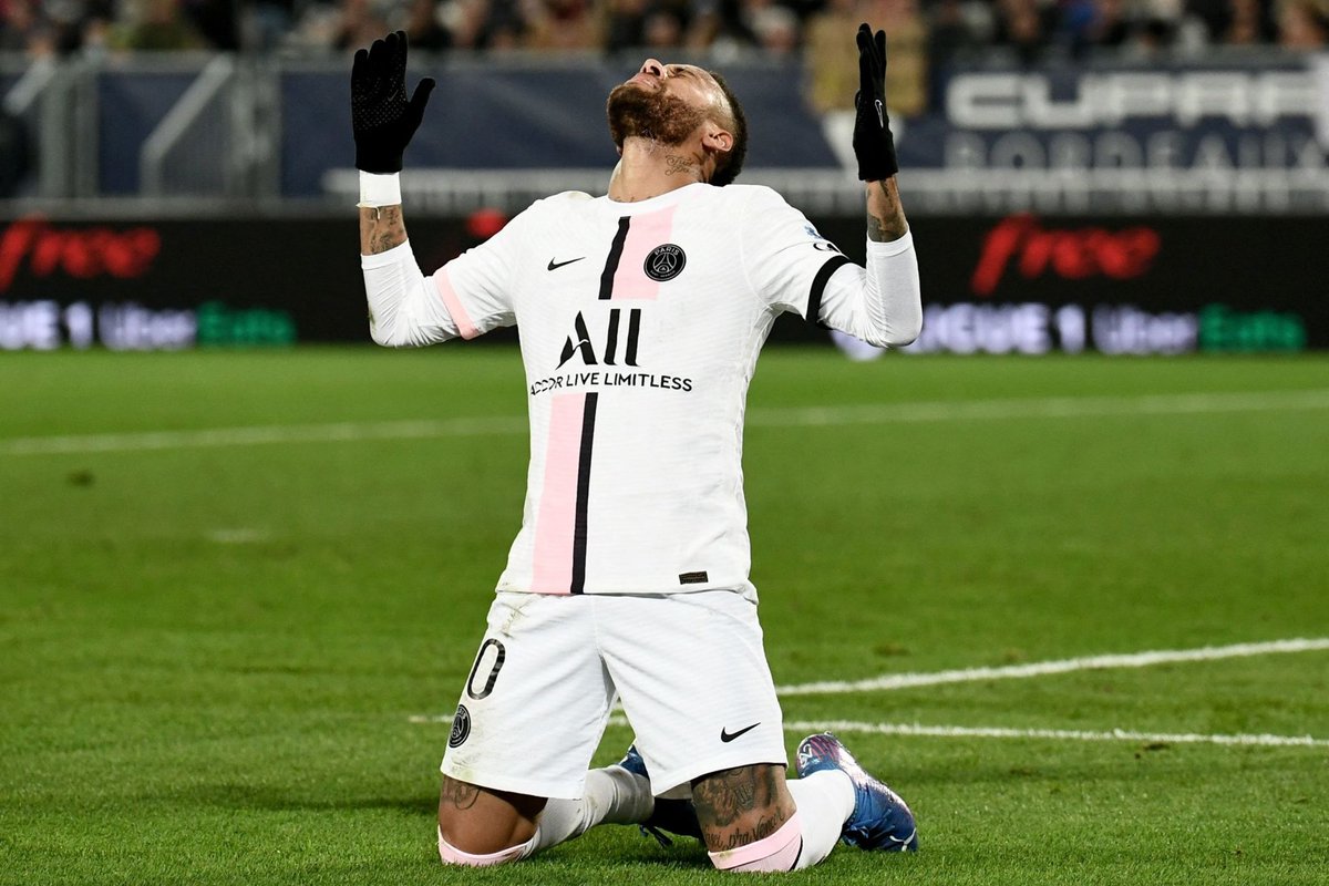 mundodabola's tweet photo. “Não tem mais clima para Neymar no PSG. Ele ainda seria uma boa para outro clube, mas não vale mais do que €50 milhões. E ainda pediria desconto. Neymar ganha muito para fazer pouco.”

🎙️ Paulo Cobos, na ESPN. https://t.co/8bRUTdmD1y