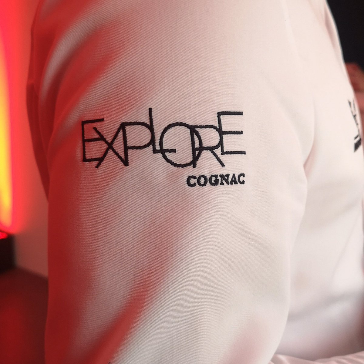 Cognac_Official's tweet photo. Retour en images sur cette belle cérémonie des Étoiles du @guideMichelinFR 2022 qui a eu lieu hier à #Cognac. Elle a récompensé chef(fe)s, sommeliers, pâtissiers, directrices de salle issus des quatre coins de la France. Félicitations !
https://t.co/AEpOEghx5U
#ExploreCognac https://t.co/fvx1yR5CUt