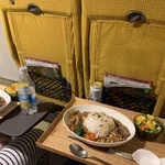 家にある新幹線の座席。おうち新幹線を味わっている人、他にいる？