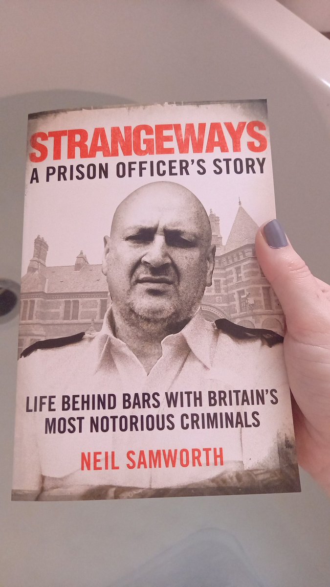 smbslt's tweet photo. @OwlBeSatReading #teambeat #Strangeways a prison officer's story #NeilSamworth xxx https://t.co/jQcP0ItINY