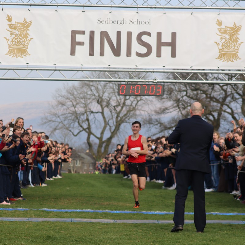 SedberghSchool's tweet photo. 🗣️ "I could not be prouder of this great school."

🗣️ "Everyone cheering you on was amazing, I've never felt anything like that before!"

🗣️ "One of the best days of my life."

📰 Read our Wilson Run race report, which includes full race results, here 👇