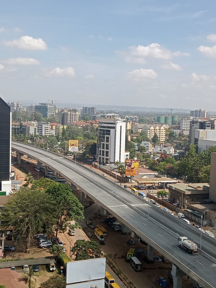 Dear <a href="/KURAroads/">Kenya Urban Roads Authority (KURA)</a> please before you start charging toll fees on the Nairobi Expressway, can you make it free for all until you fix the lower road that has been messed up? We ordinary folks deserve a good road too as the rich use the Expressway.

📸|Credit| Photo |<a href="/SokoAnalyst/">SokoAnalyst</a>