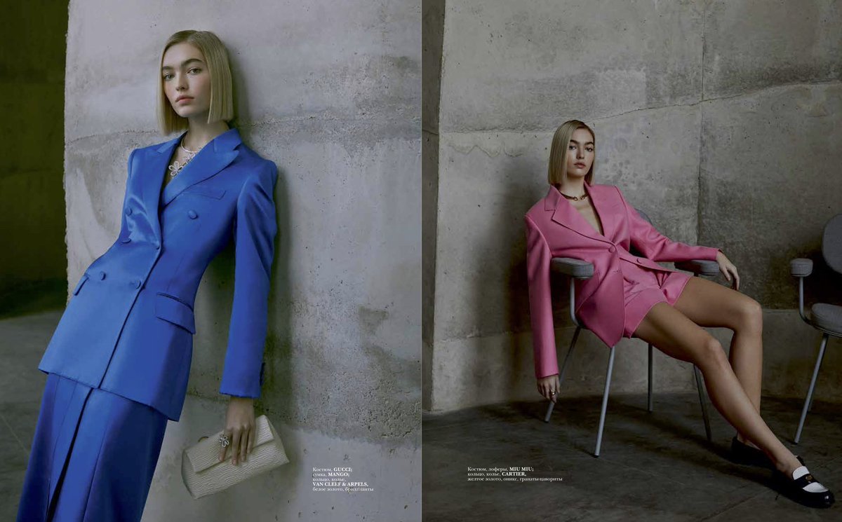 Надеваем пиджаки решительно: с широкими брюками, короткими юбками и самыми серьезными намерениями
#АэрофлотStyle #style #spring22 #fashion #trend #мода #ss22