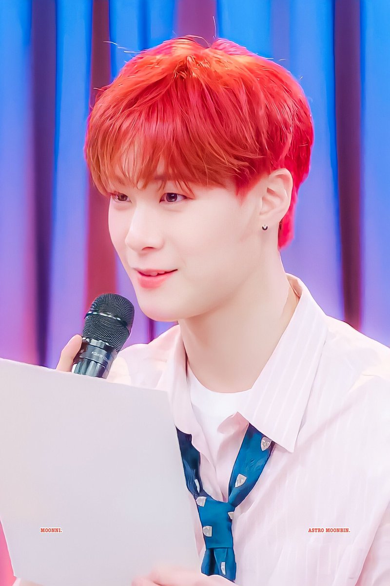 _moonniS2's tweet photo. 220323 ❤️🐱

@offclASTRO #아스트로 
#문���  #MOONBIN https://t.co/TrCcWT7jnD