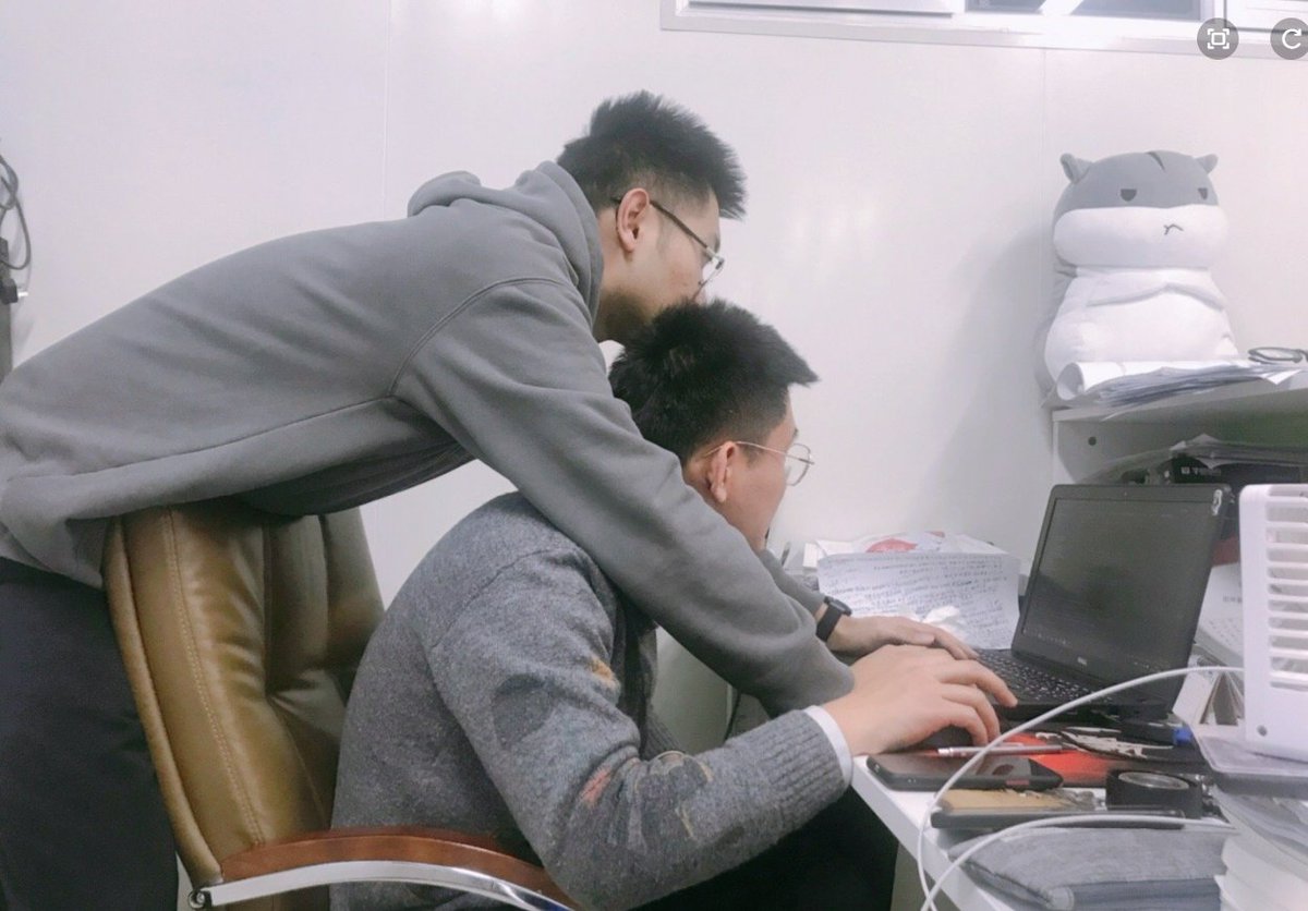 bing_martina's tweet photo. My coworkers look so loving https://t.co/SbaM1u2E5a