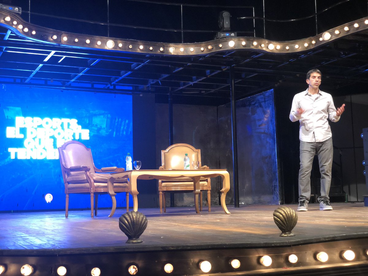 Comenzaron las conferencias de #eSports en #PuntaShowEntertainment de la mano de <a href="/FabianMinotto/">Fabián Minotto</a>, Manager de <a href="/LetsVanquish/">VanquishAgency</a> y Fernando Diez, CEO de <a href="/LeviatanGG/">LEVIATAN</a>